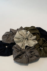 LUC | Oversized Scrunchie | Black
